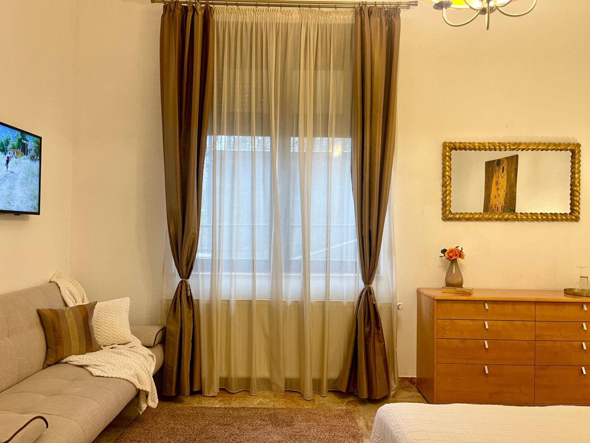 Vila Terase Hotel Sinaia Eksteriør billede